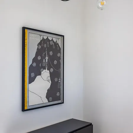 Stairway To The Vista Flat * Nápoly